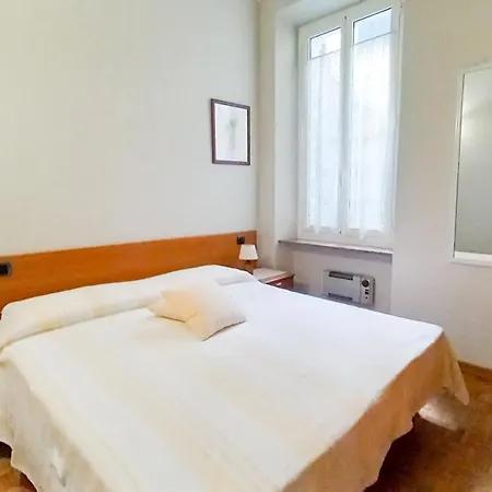 Mimosa 2 * Κάννες